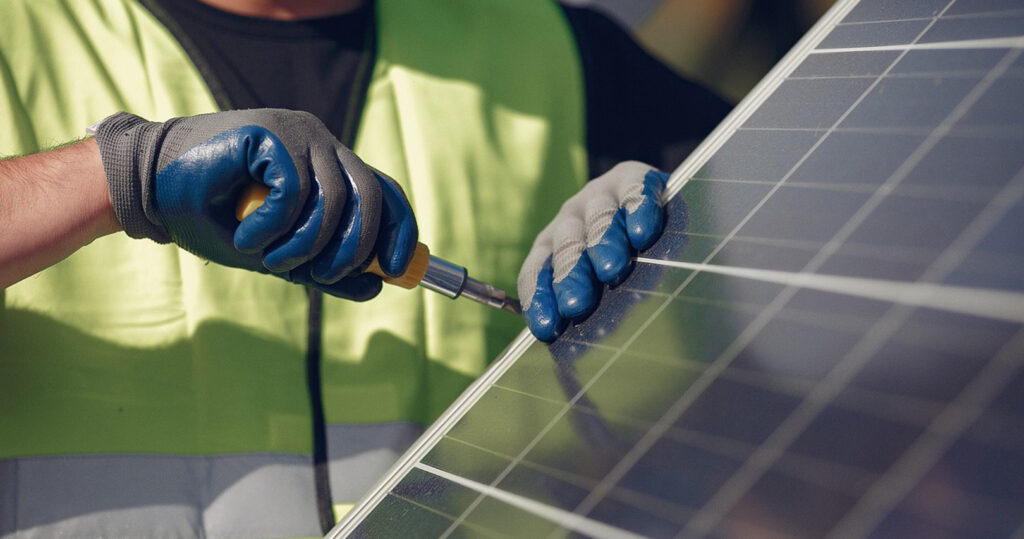 Curso de placas solares en Fundación Persán