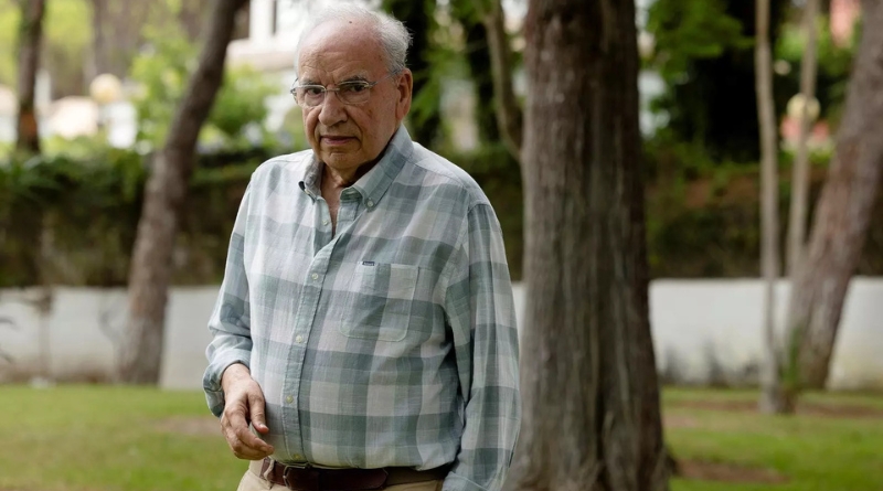 Alfonso Guerra, Premio Manuel Clavero